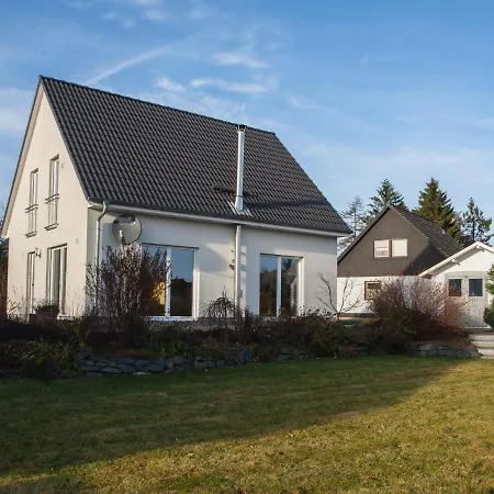 Detached In Winterberg-langewiese With Wood-burning Stove And Carport * ווינטרברג