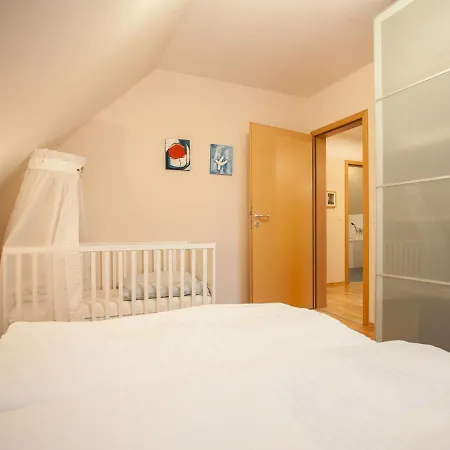 Detached In Winterberg-langewiese With Wood-burning Stove And Carport ווינטרברג